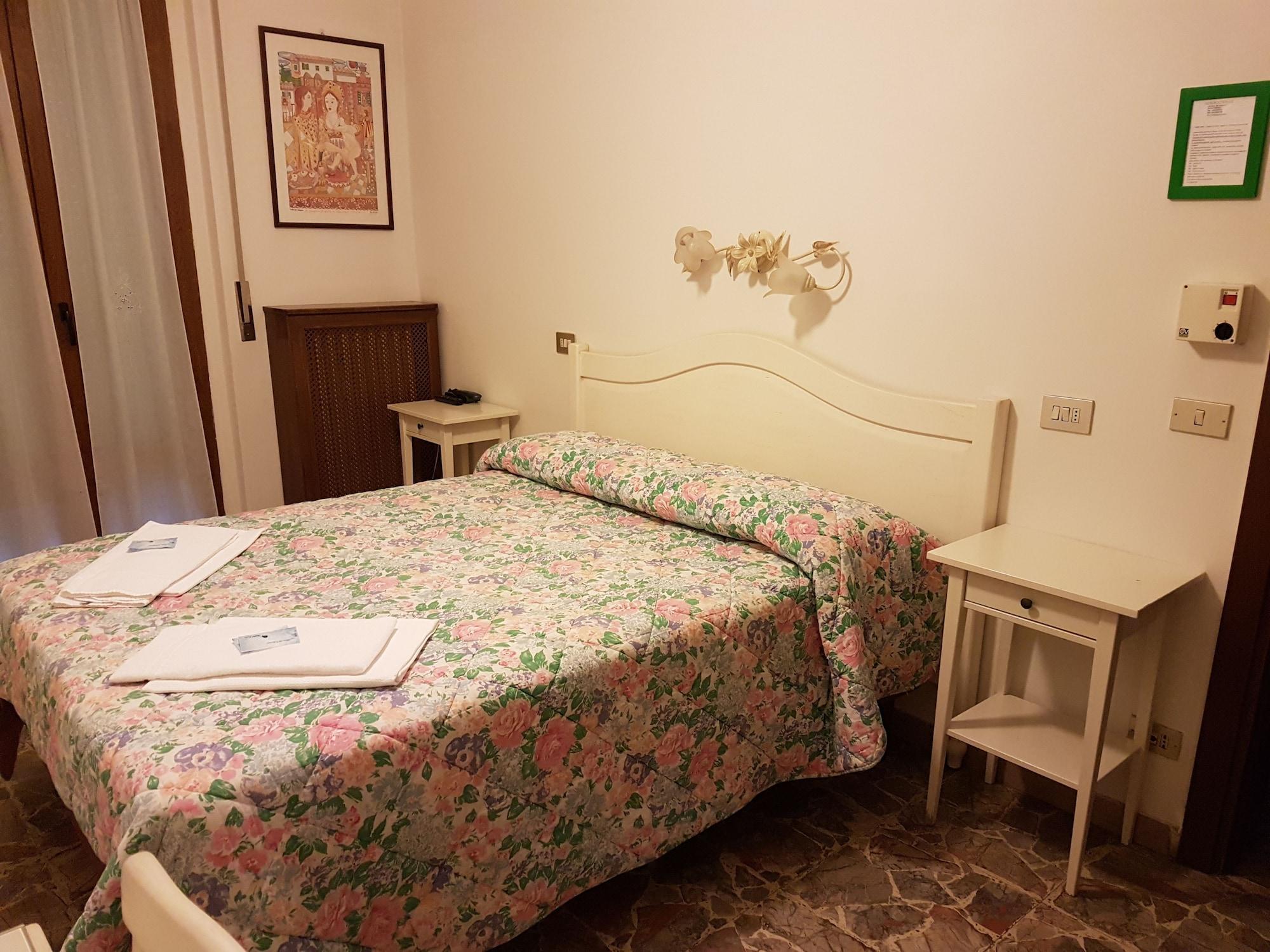 Albergo Sonia Florencja Zewnętrze zdjęcie